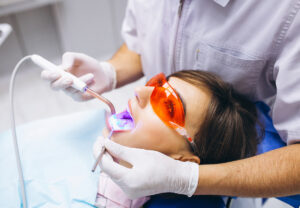 best cosmetic dentist in Pitampura Delhi